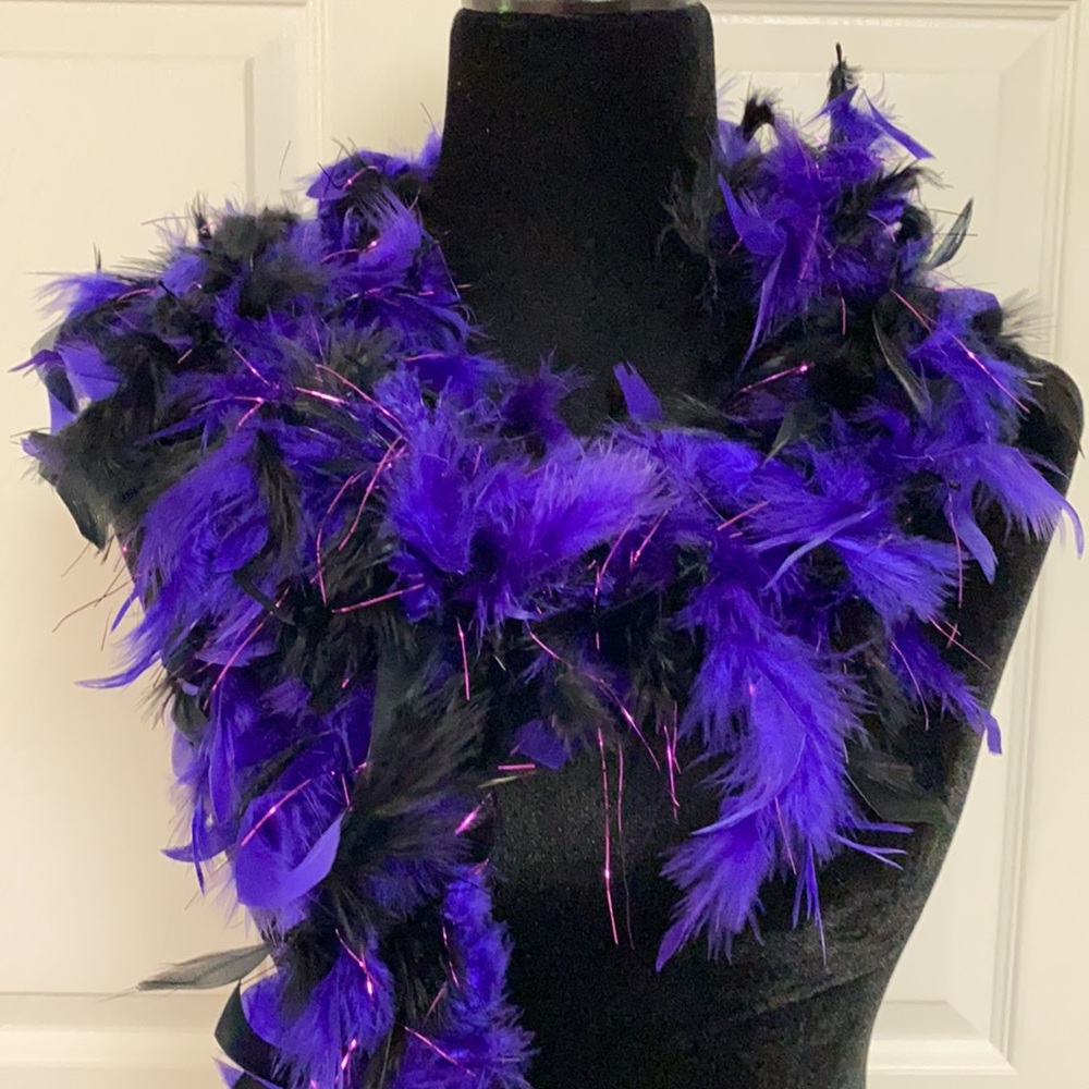 Purple, black & pink feathers scarf. One size